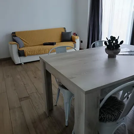 Marco Apartment *